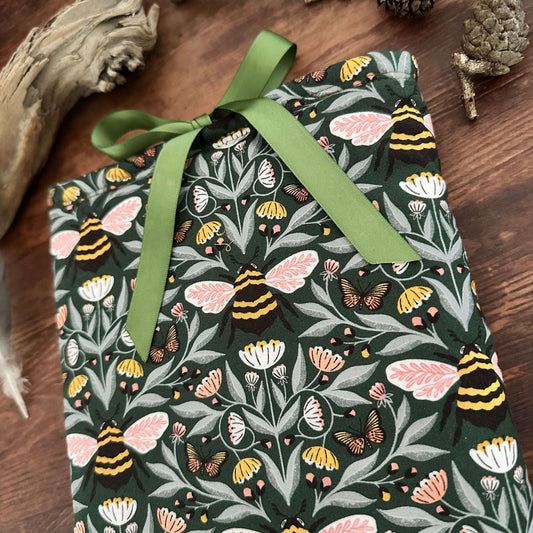 Büchertasche Buchhülle Tell the bees  A5 cottagecore