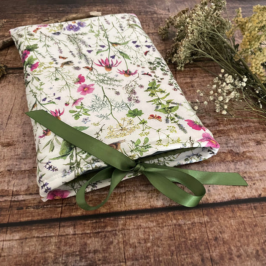 Büchertasche Buchhülle Green Witch Kräuter A5 cottagecore