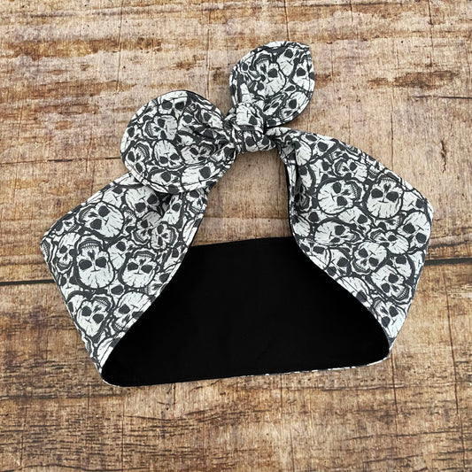 Haarband Rockabilly Totenköpfe grau Bandana gothic