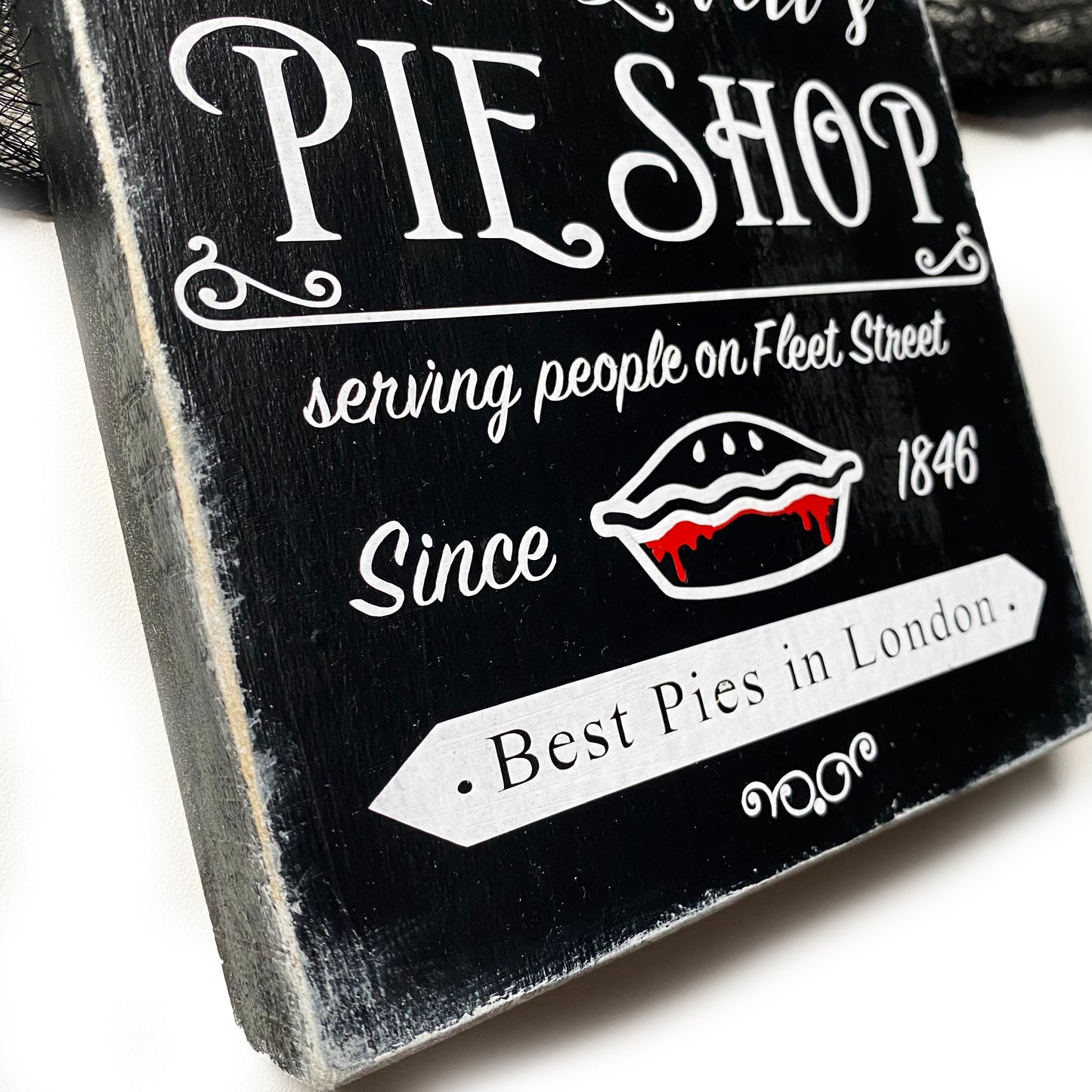 Holzschild Mrs. Lovetts Pie Shop Sweeney Todd Dekoschild Gothic Farmhouse