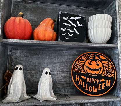 Wooden Sign Farmhouse Happy Halloween Round